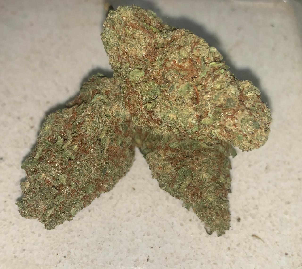 Strawberry Zkittles | Premium Indoor+ Flower