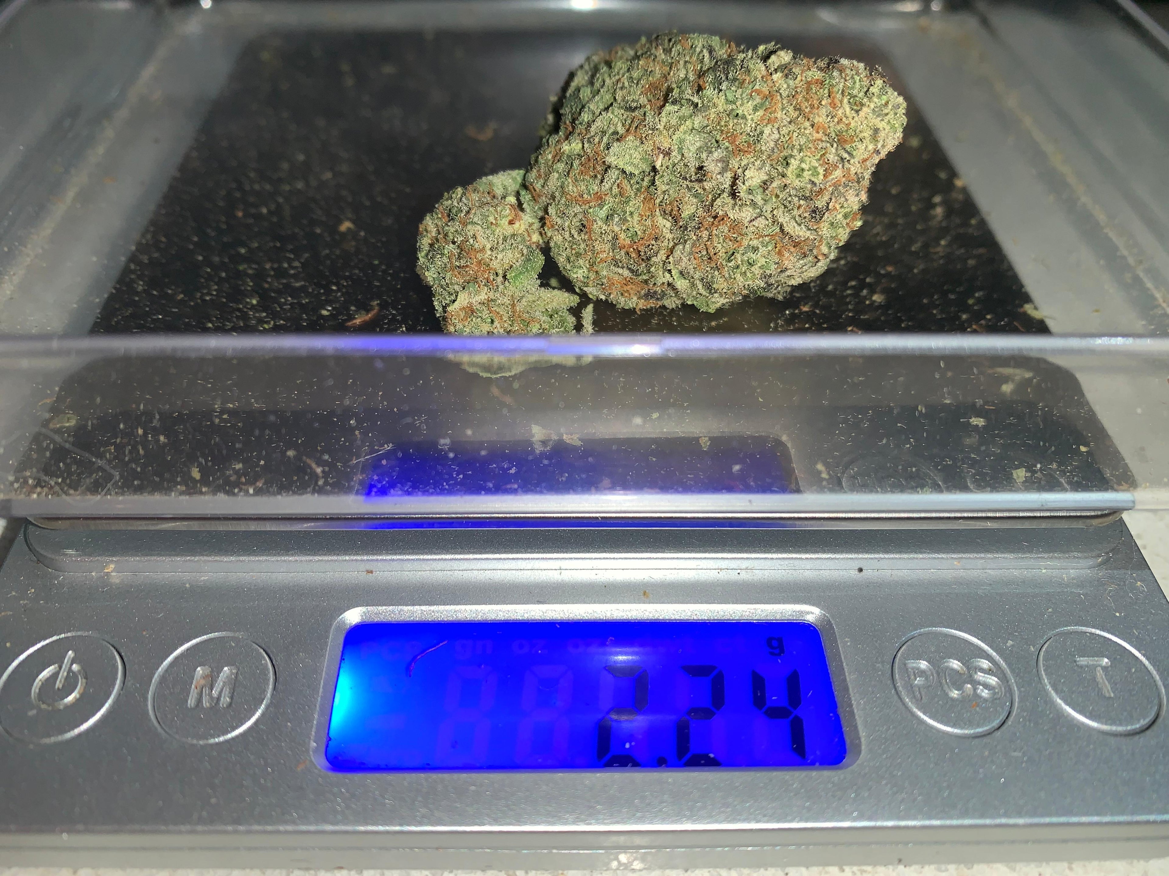 Banana OG — Indica Dominant Hybrid THC: 21%